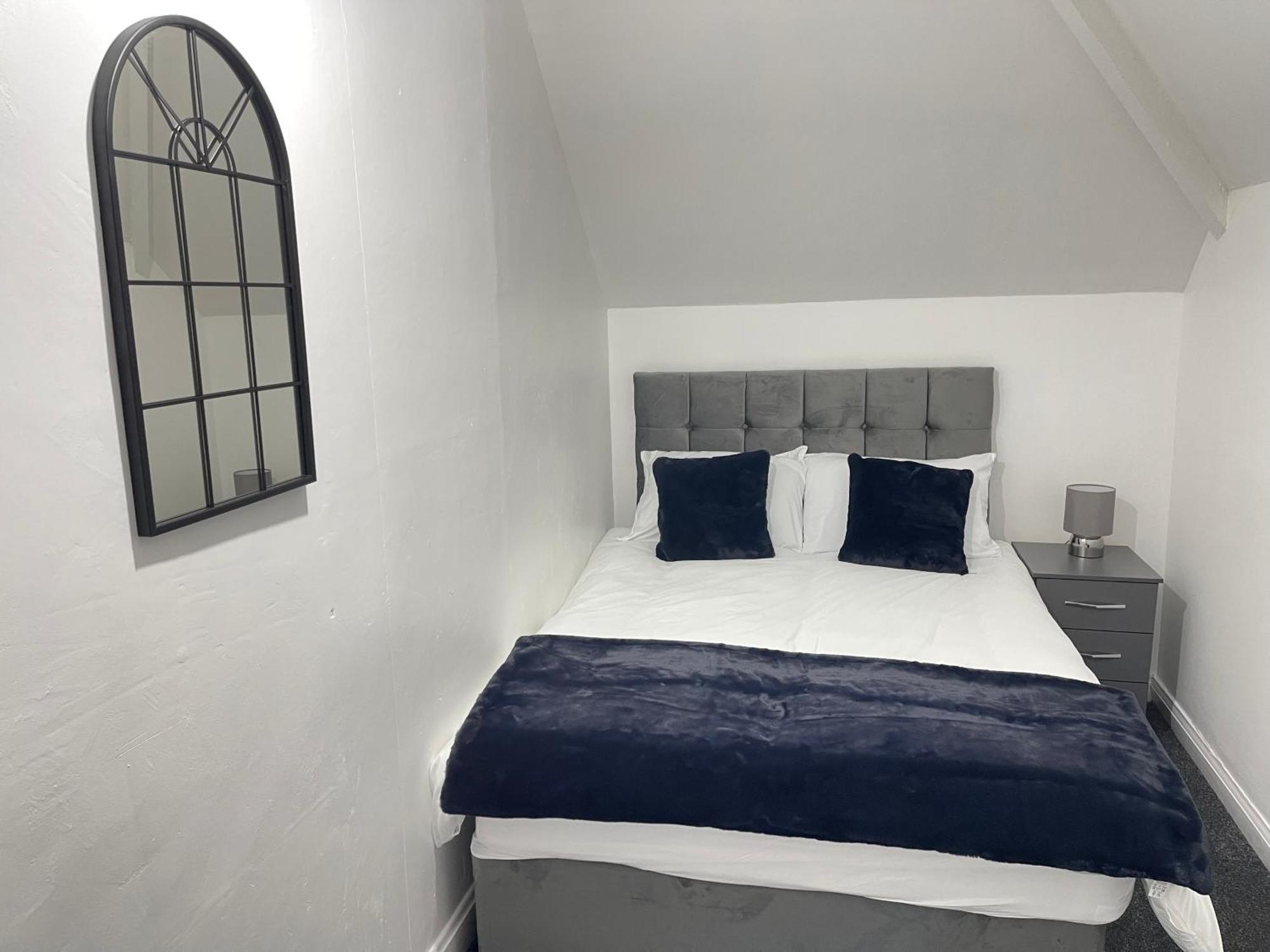 Hometel Digs Hidden Gem Large Comfy Home Can Sleep 15 Braunstone Town ภายนอก รูปภาพ