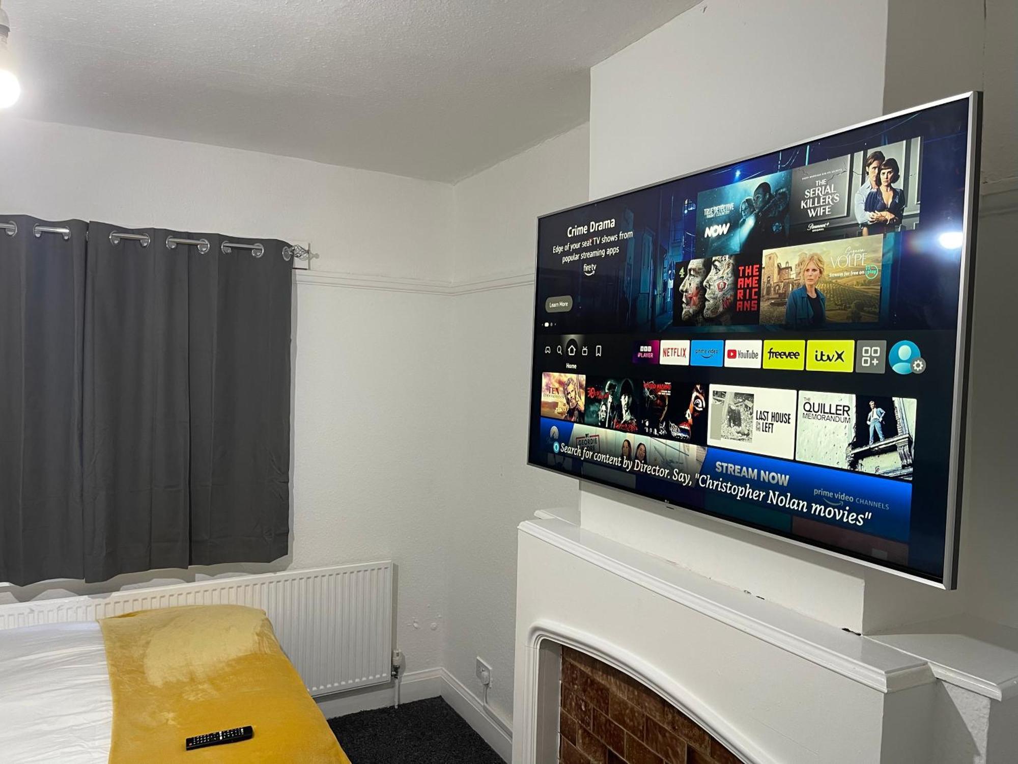 Hometel Digs Hidden Gem Large Comfy Home Can Sleep 15 Braunstone Town ภายนอก รูปภาพ